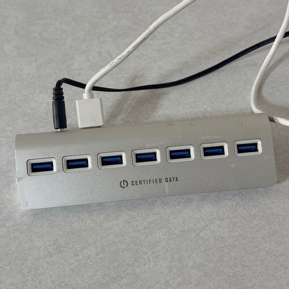 Certified Data 7 Port USB 3.0 Hub Powered Aluminum Silver with AC Adapter - Picture 2 of 3